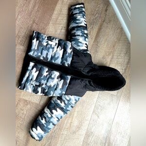 Toddlers camouflage winter reversible coat 2-3 years old